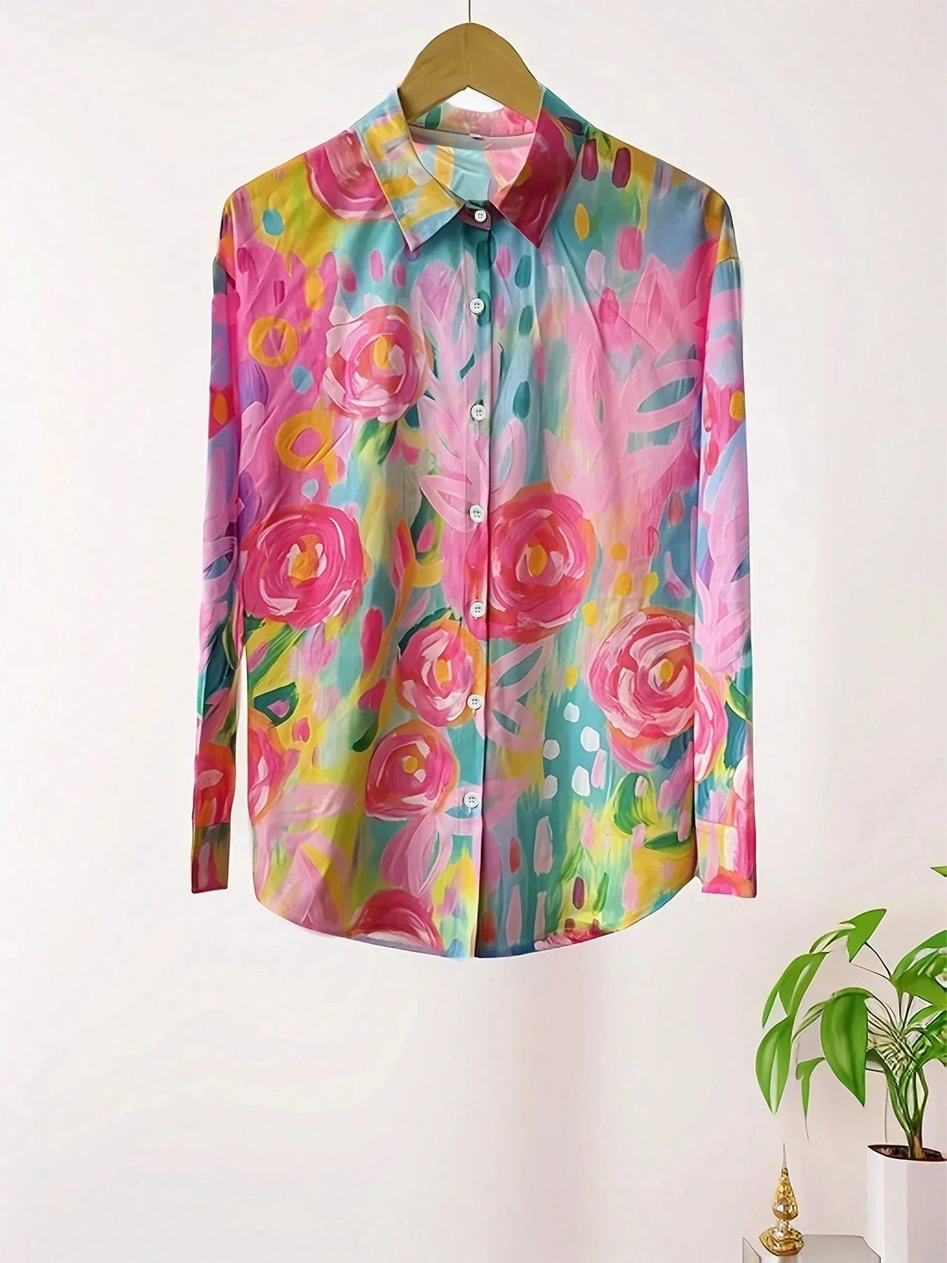 Van Elst Mode® | Kleurrijke blouse met speelse print